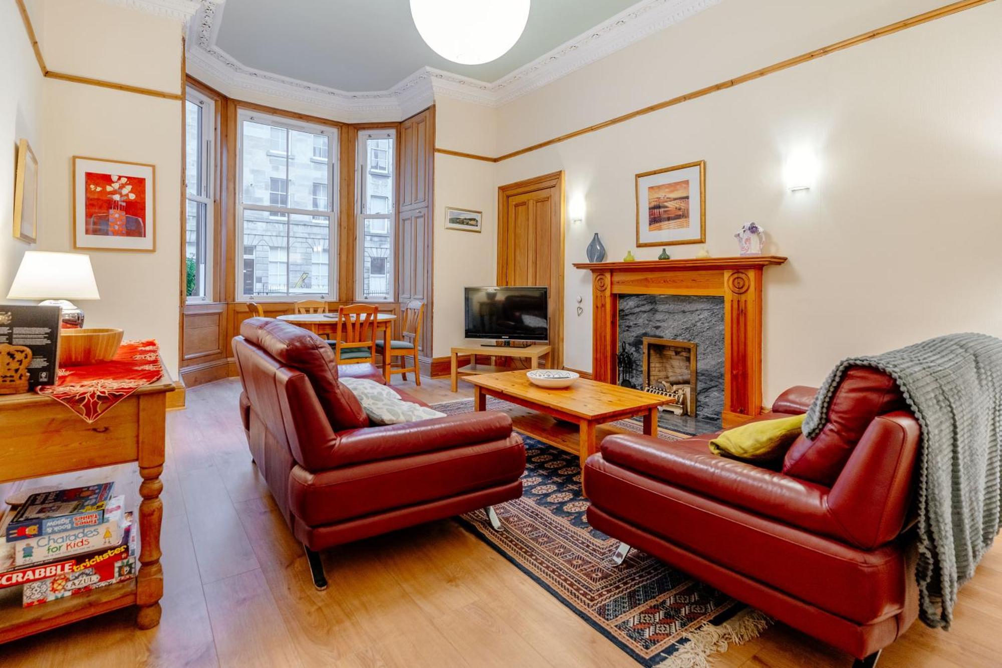Beautiful Spacious Ground Floor Newington Flat 에든버러 외부 사진